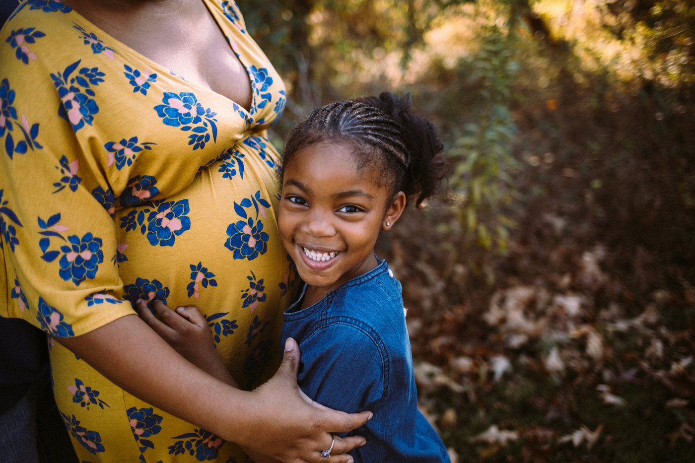 Jasmine and Aliyah, pregnant with Cali )Photo courtesy of Debbie Ringle Photography)