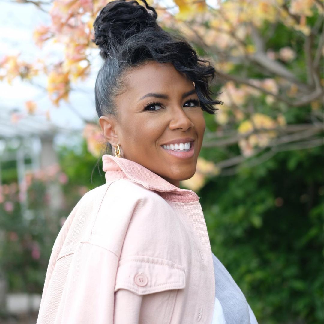 Dr. Ally: How Do I Maintain Friendships and Sisterhood as I Get Older?